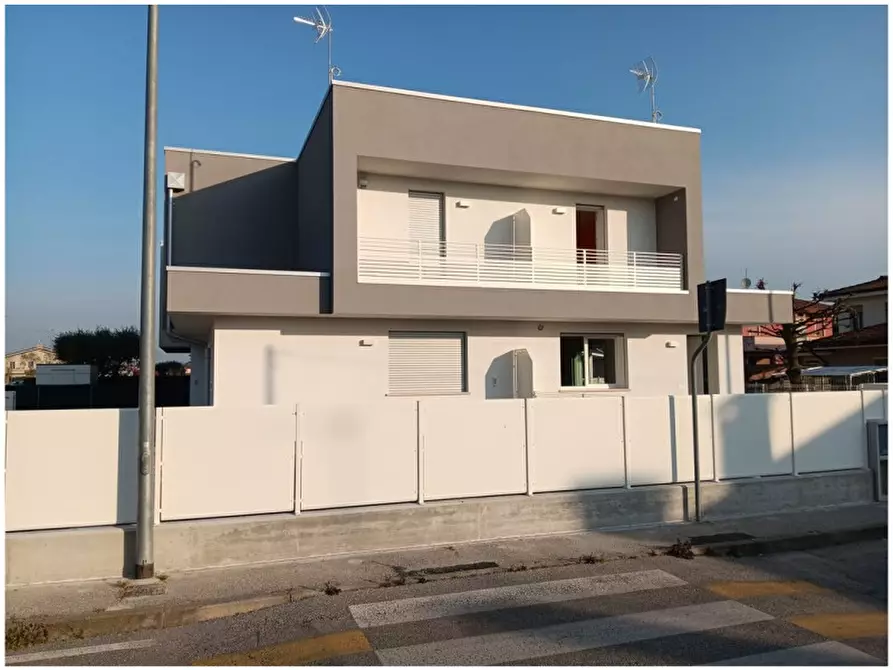 Immagine 2 di Casa bifamiliare in vendita  a Teolo