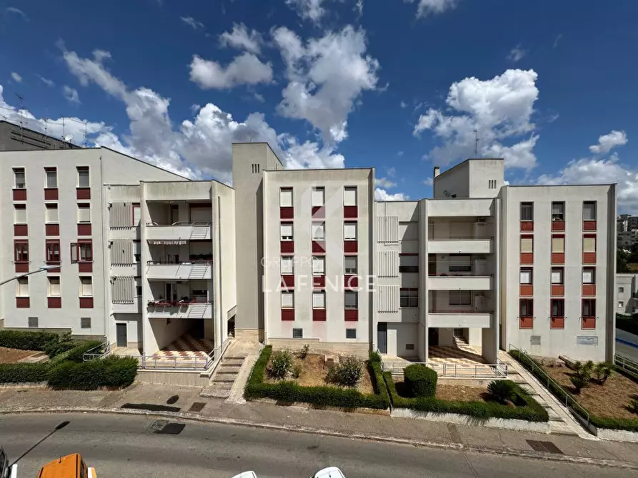 Immagine 4 di Appartamento in vendita  in Via Carlo Colucci a Martina Franca