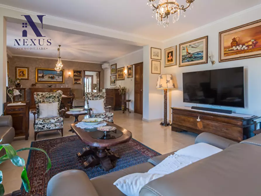 Immagine 13 di Villa in vendita  a Fano