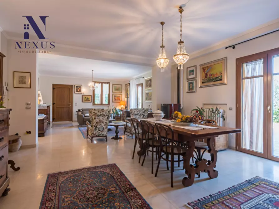 Immagine 17 di Villa in vendita  a Fano