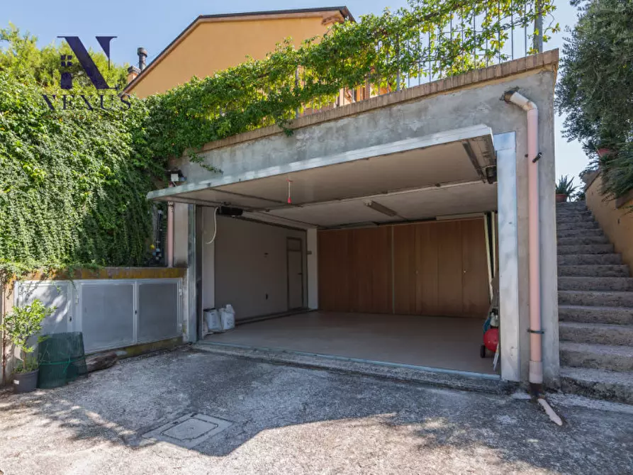 Immagine 44 di Villa in vendita  a Fano