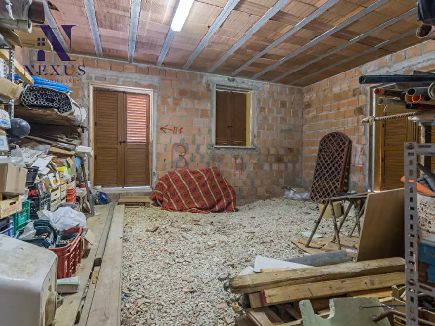 Immagine 46 di Villa in vendita  a Fano