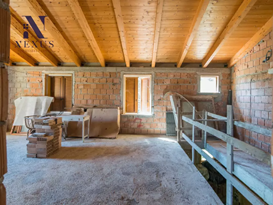 Immagine 48 di Villa in vendita  a Fano