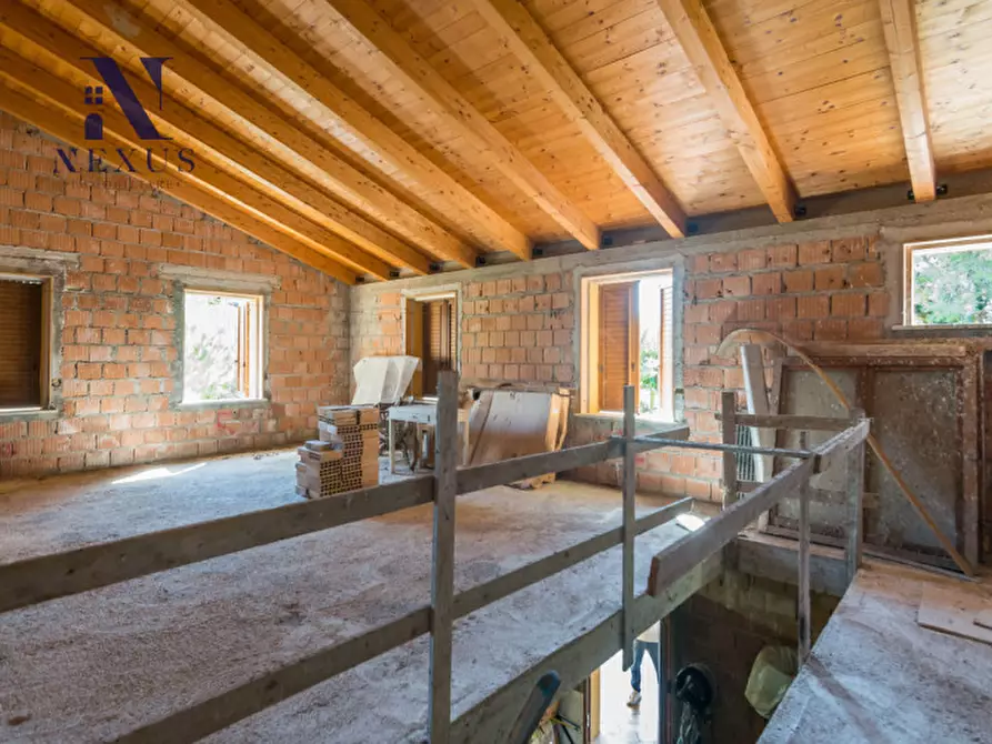 Immagine 51 di Villa in vendita  a Fano