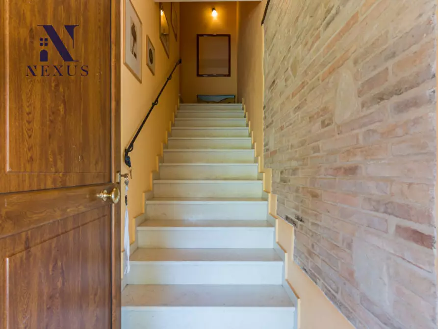 Immagine 52 di Villa in vendita  a Fano