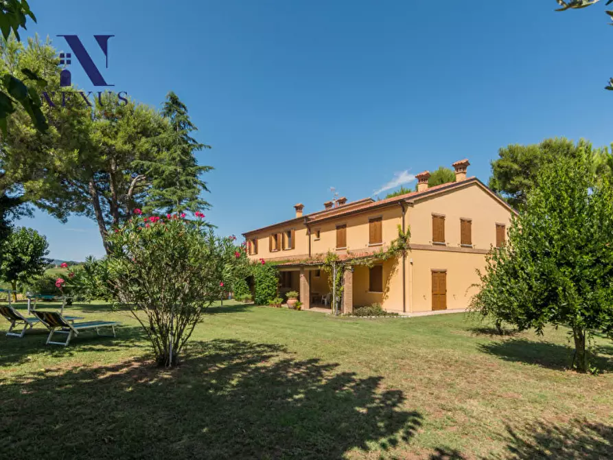 Immagine 60 di Villa in vendita  a Fano