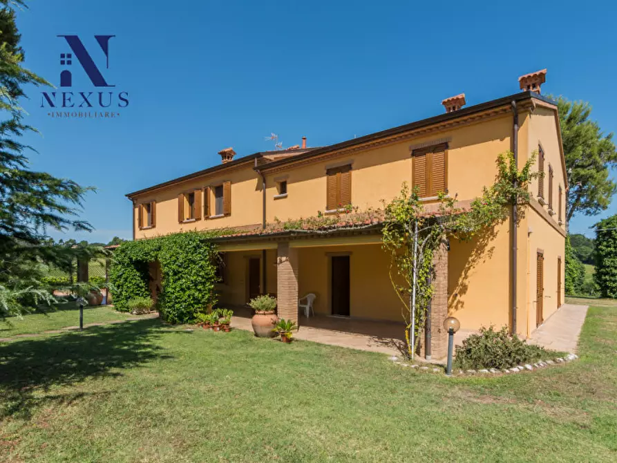 Immagine 62 di Villa in vendita  a Fano