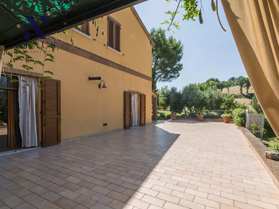 Immagine 68 di Villa in vendita  a Fano
