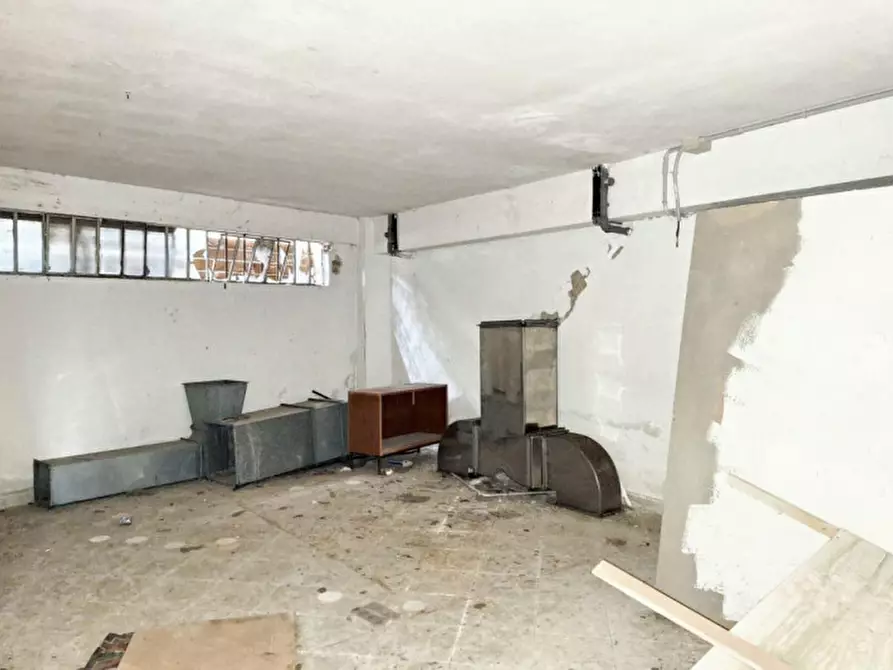 Immagine 8 di Attività commerciale in vendita  in Via La Croce, N. 17/18 a Camerata Picena