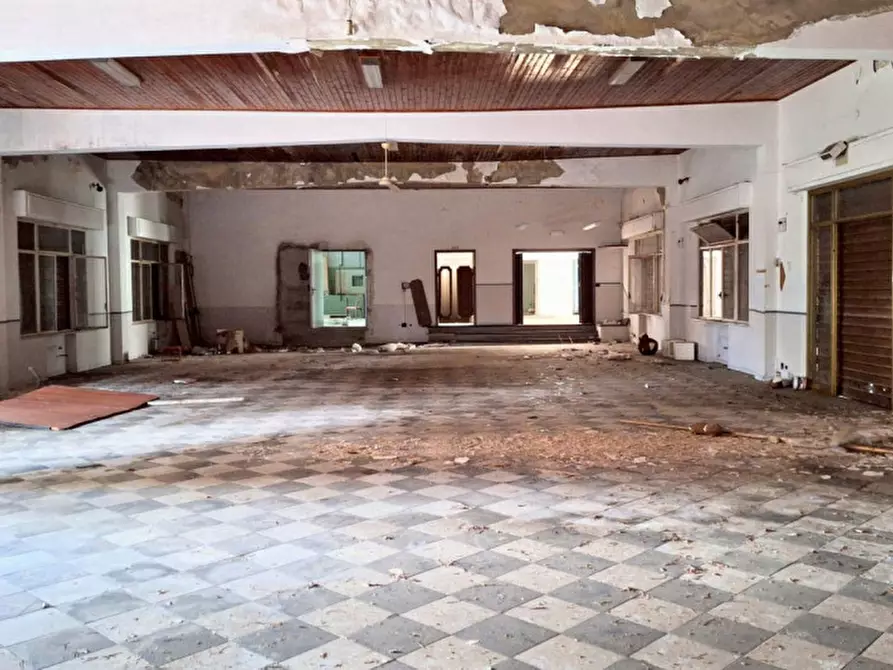 Immagine 10 di Attività commerciale in vendita  in Via La Croce, N. 17/18 a Camerata Picena