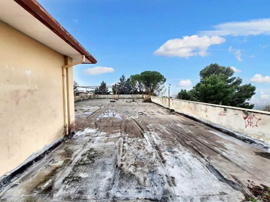 Immagine 11 di Attività commerciale in vendita  in Via La Croce, N. 17/18 a Camerata Picena