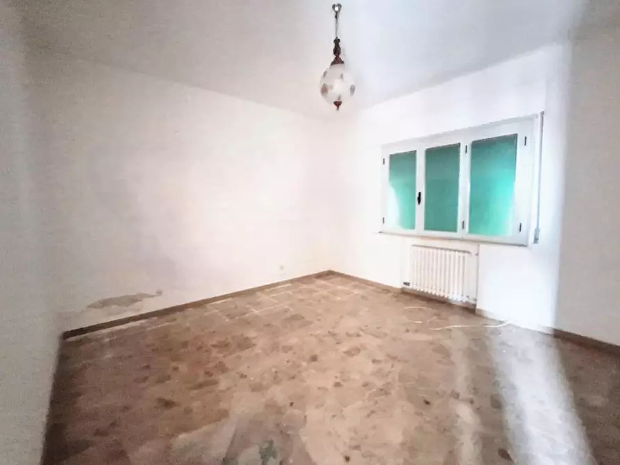 Immagine 15 di Attività commerciale in vendita  in Via La Croce, N. 17/18 a Camerata Picena