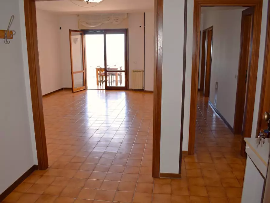 Immagine 4 di Appartamento in vendita  in Strada Colle Scorrano, 52 a Pescara