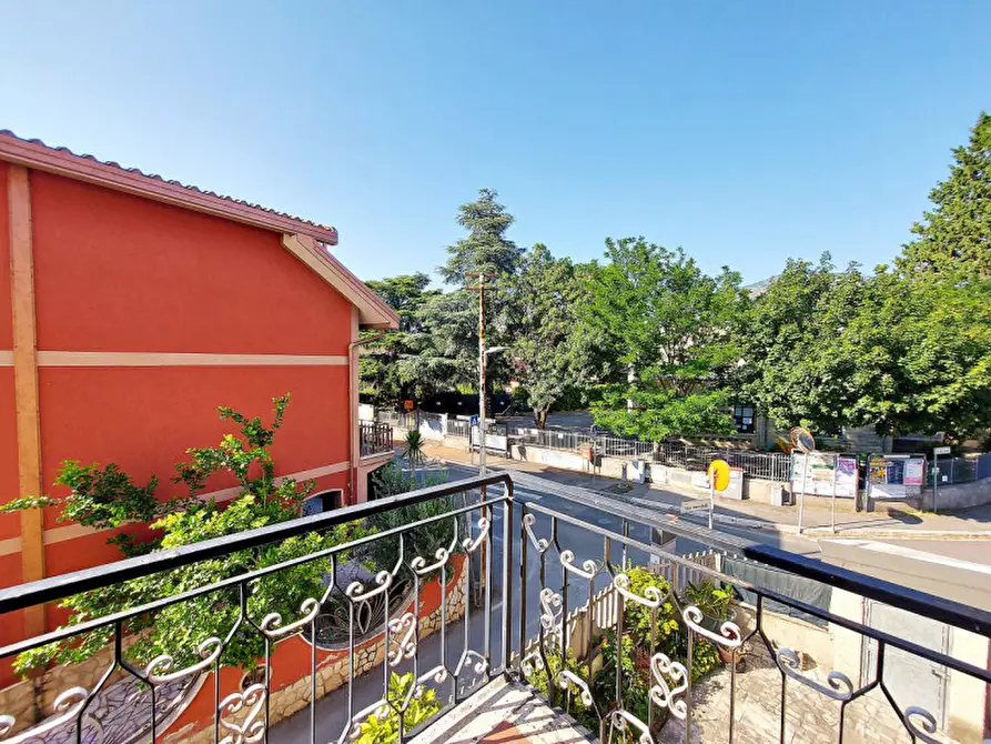 Immagine 40 di Appartamento in vendita  in Strada Campolimpido a Tivoli