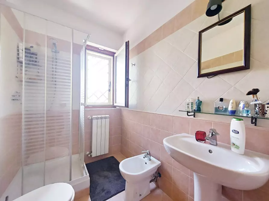 Immagine 21 di Appartamento in vendita  in via piergiorgio gallotti a Tivoli