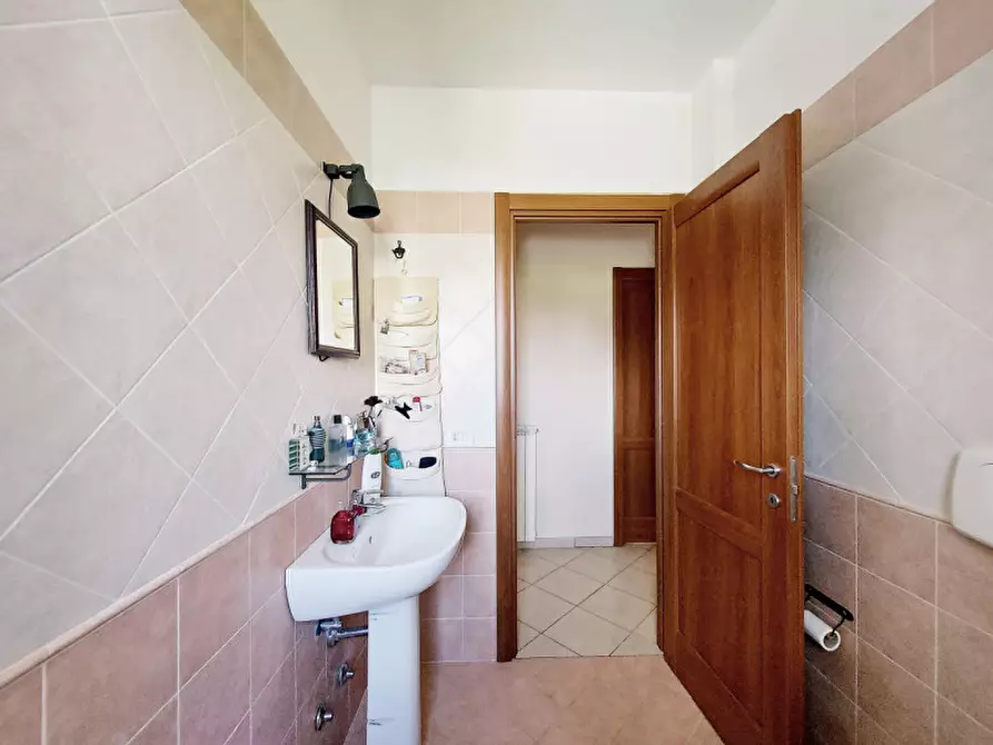 Immagine 24 di Appartamento in vendita  in via piergiorgio gallotti a Tivoli