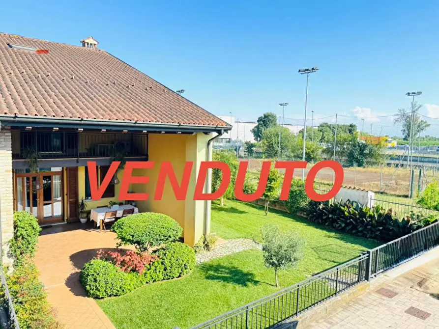 Immagine 1 di Villa in vendita  a Calvisano
