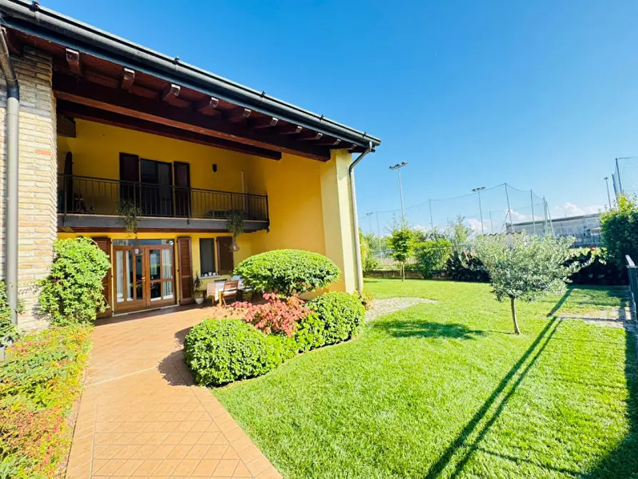 Immagine 4 di Villa in vendita  a Calvisano