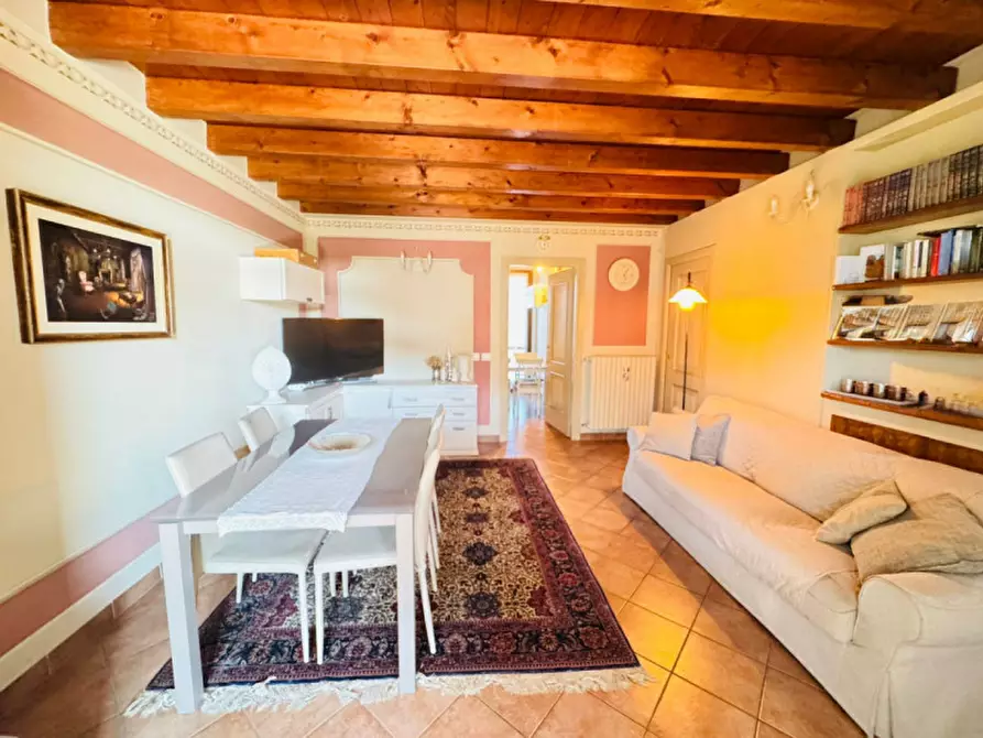 Immagine 10 di Villa in vendita  a Calvisano