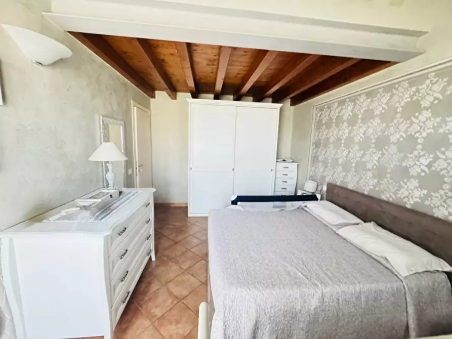 Immagine 25 di Villa in vendita  a Calvisano