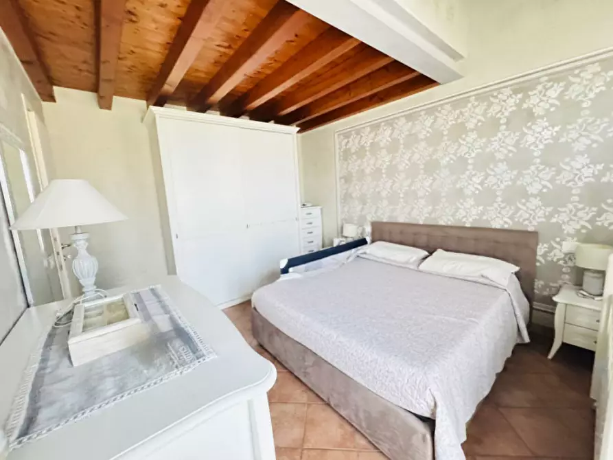 Immagine 28 di Villa in vendita  a Calvisano