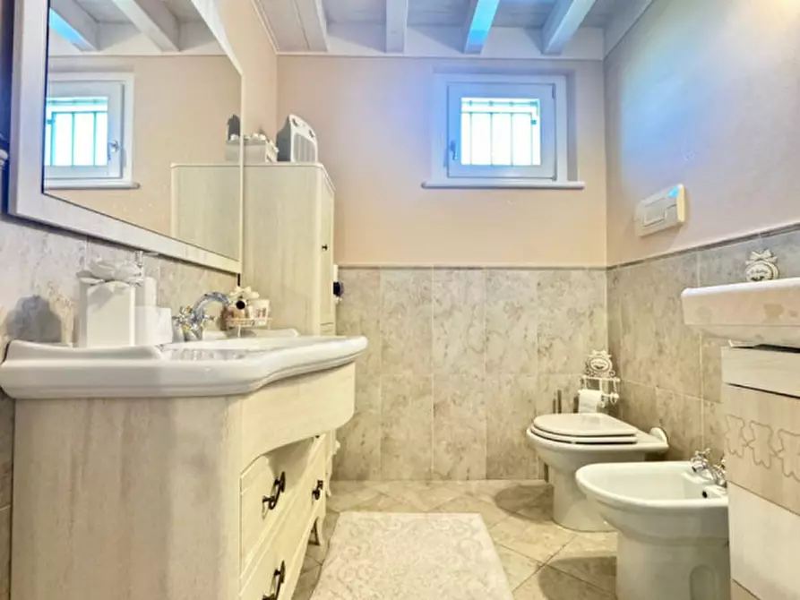 Immagine 35 di Villa in vendita  a Calvisano