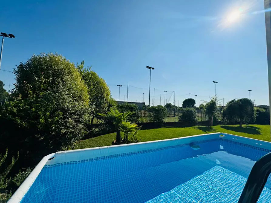 Immagine 35 di Villa in vendita  a Calvisano