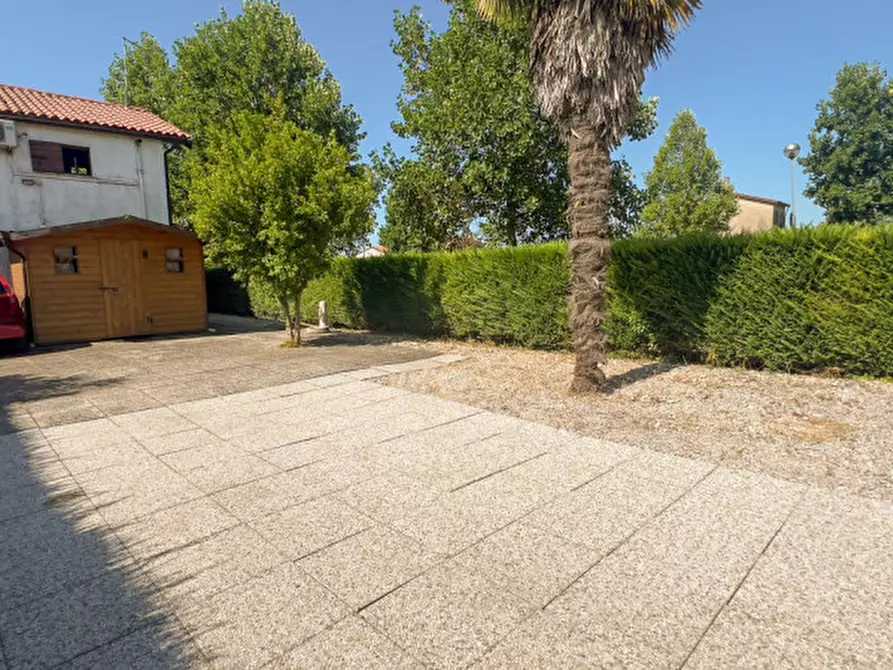 Immagine 4 di Casa bifamiliare in vendita  a Correzzola