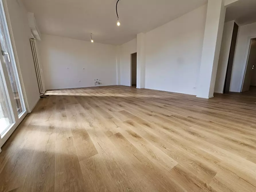 Immagine 2 di Appartamento in vendita  in via Visca a Savona