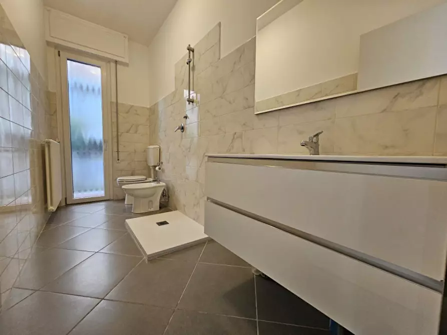 Immagine 9 di Appartamento in vendita  in via Visca a Savona