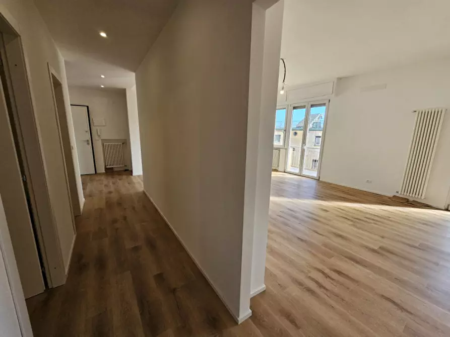 Immagine 14 di Appartamento in vendita  in via Visca a Savona