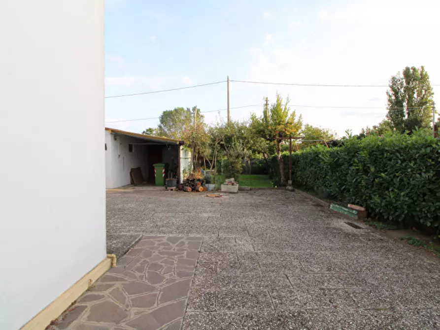 Immagine 18 di Casa bifamiliare in vendita  in Via Atheste a Este