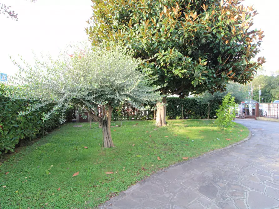 Immagine 29 di Casa bifamiliare in vendita  in Via Atheste a Este