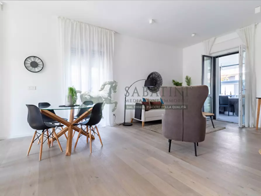 Immagine 5 di Villa in vendita  a Monza