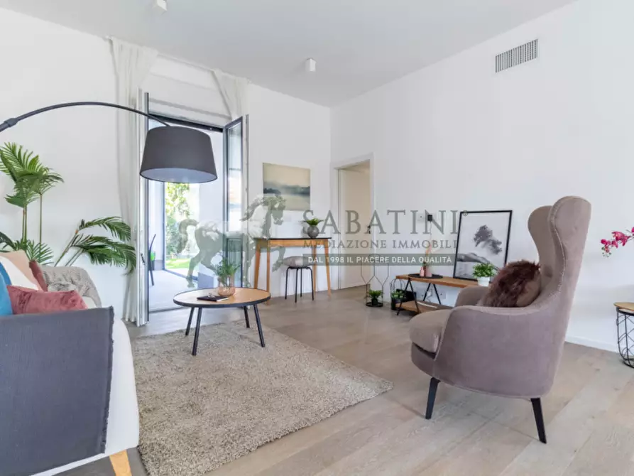 Immagine 12 di Villa in vendita  a Monza