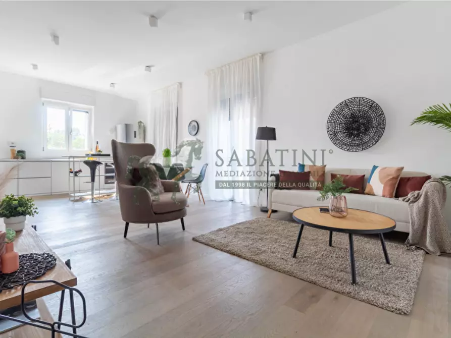 Immagine 13 di Villa in vendita  a Monza