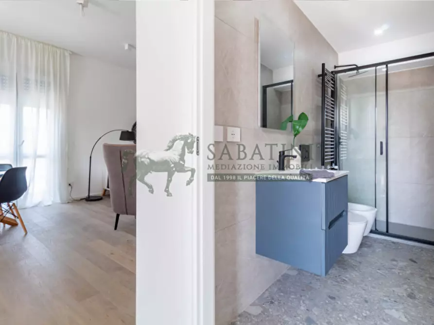 Immagine 20 di Villa in vendita  a Monza