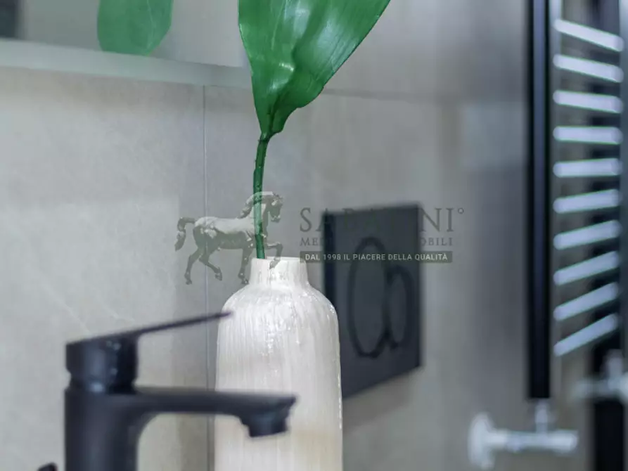 Immagine 21 di Villa in vendita  a Monza