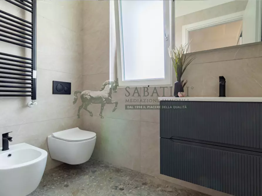 Immagine 37 di Villa in vendita  a Monza