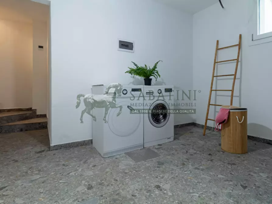 Immagine 48 di Villa in vendita  a Monza