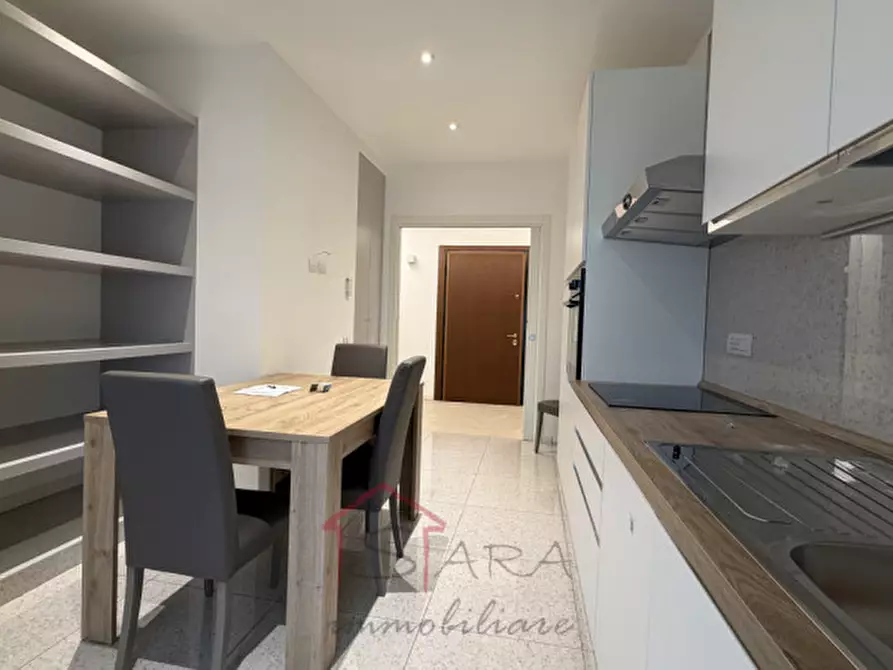 Immagine 5 di Camera in affitto  in Largo Europa a Padova