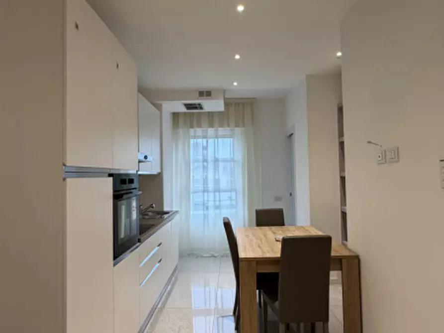 Immagine 10 di Camera in affitto  in Largo Europa a Padova