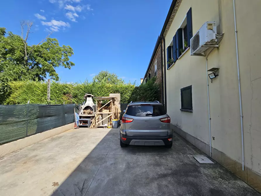 Immagine 11 di Appartamento in vendita  in VIA SBARRA a Borgo Veneto