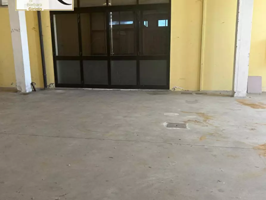 Immagine 2 di Capannone industriale in affitto  a Badia Polesine