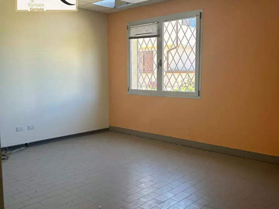 Immagine 14 di Capannone industriale in affitto  a Badia Polesine