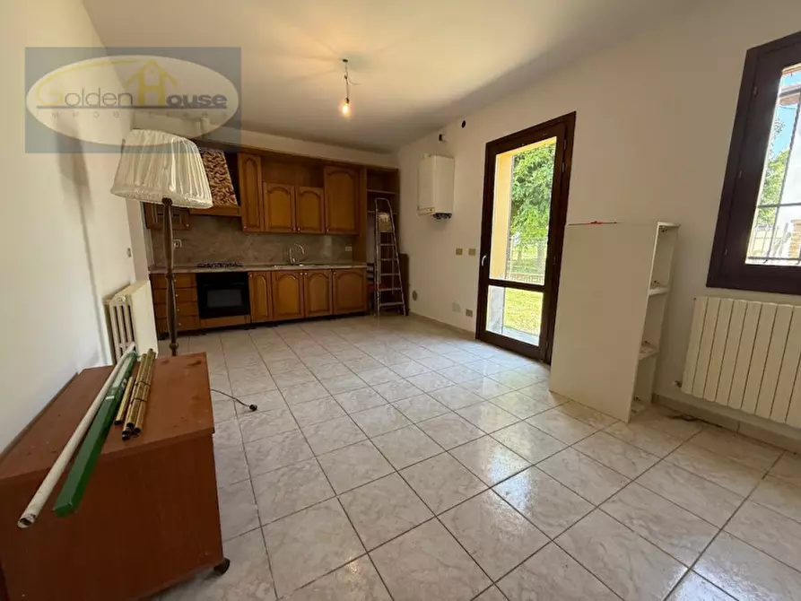 Immagine 3 di Palazzo in vendita  in Via Lumaca 19 a Molinella