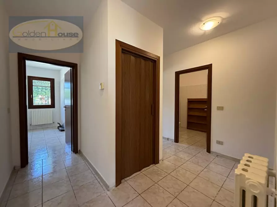 Immagine 8 di Palazzo in vendita  in Via Lumaca 19 a Molinella