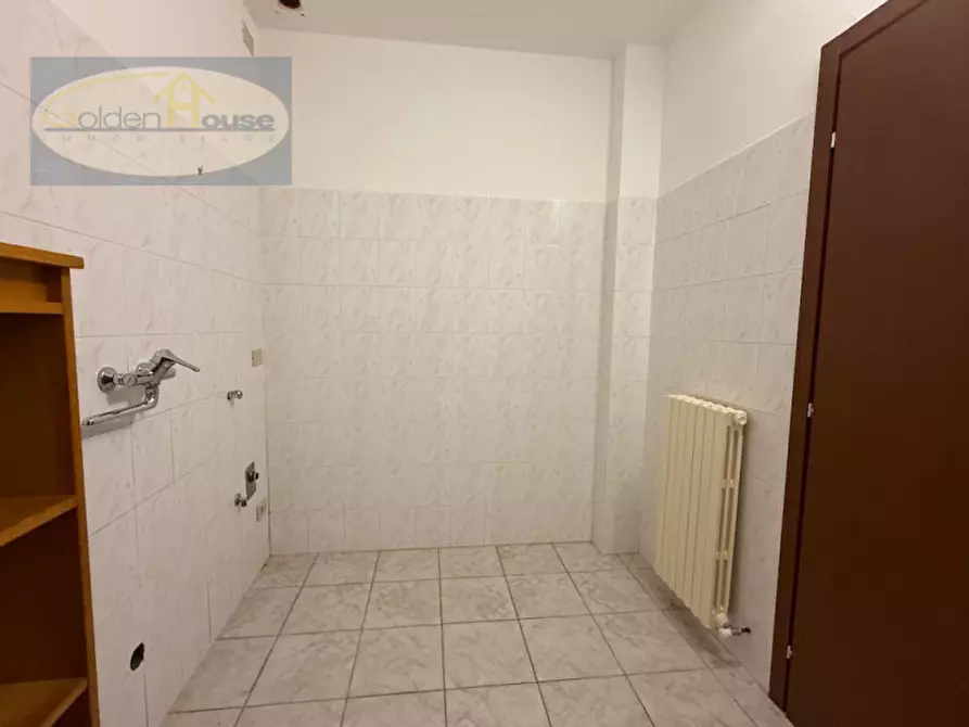 Immagine 18 di Palazzo in vendita  in Via Lumaca 19 a Molinella