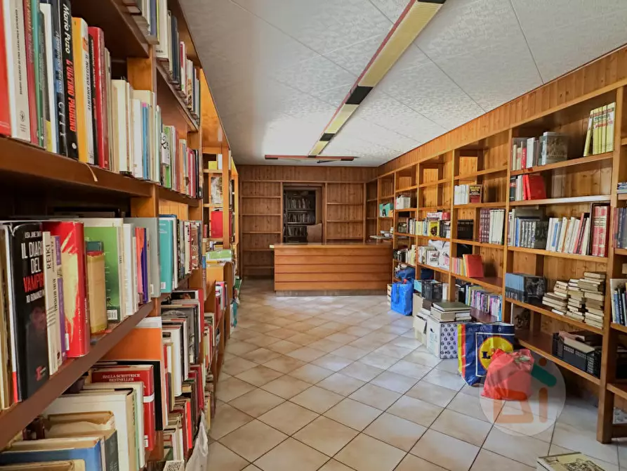 Immagine 4 di Negozio in vendita  in Via delle Monache a Gorizia