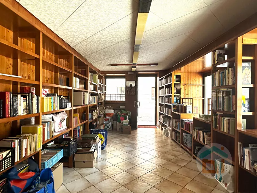 Immagine 7 di Negozio in vendita  in Via delle Monache a Gorizia